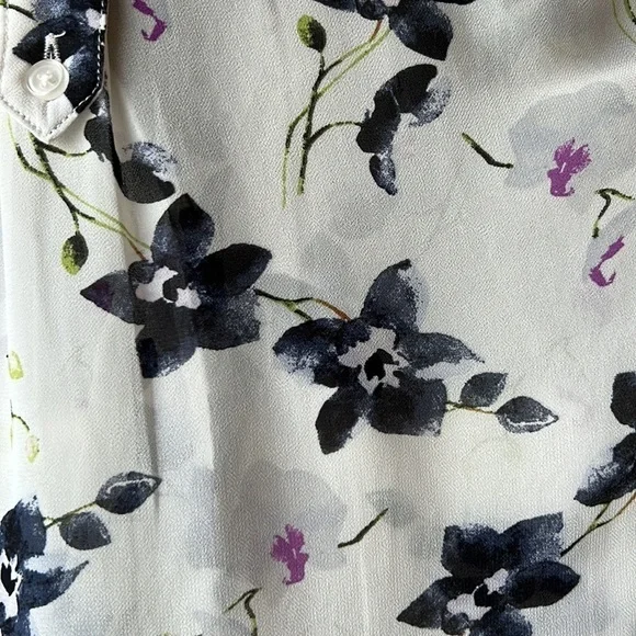 Kismet White Floral Blouse - Picture 13 of 13